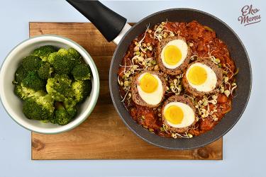 Vlaamse vogelnestjes met sprouty kiemen in tomatensaus